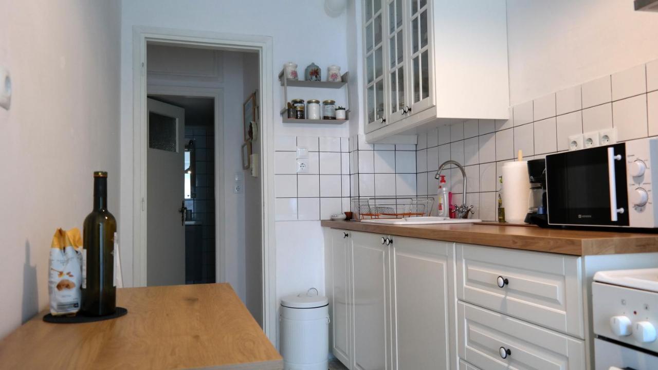 Flat In The Heart Of Koukaki Under Acropolis Apartment เอเธนส์ ภายนอก รูปภาพ
